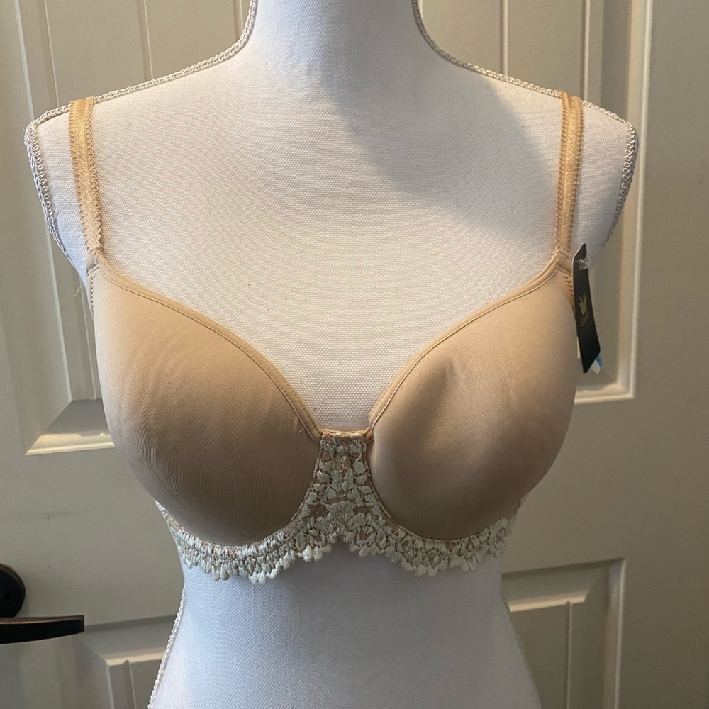 Wacoal Bra- 34C- NWT
